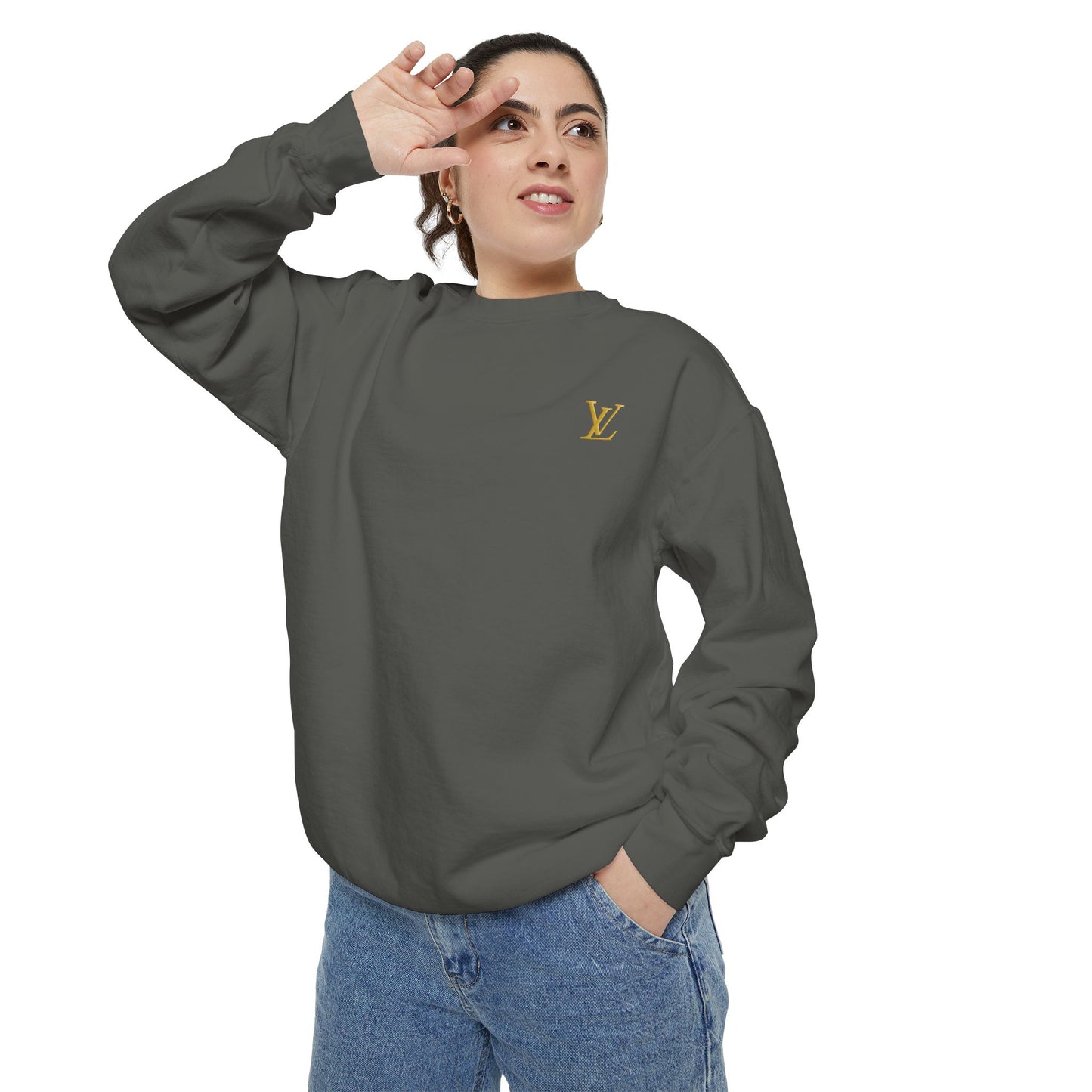 Zyrix LuxeWear – Unisex Garment-Dyed Sweatshirt