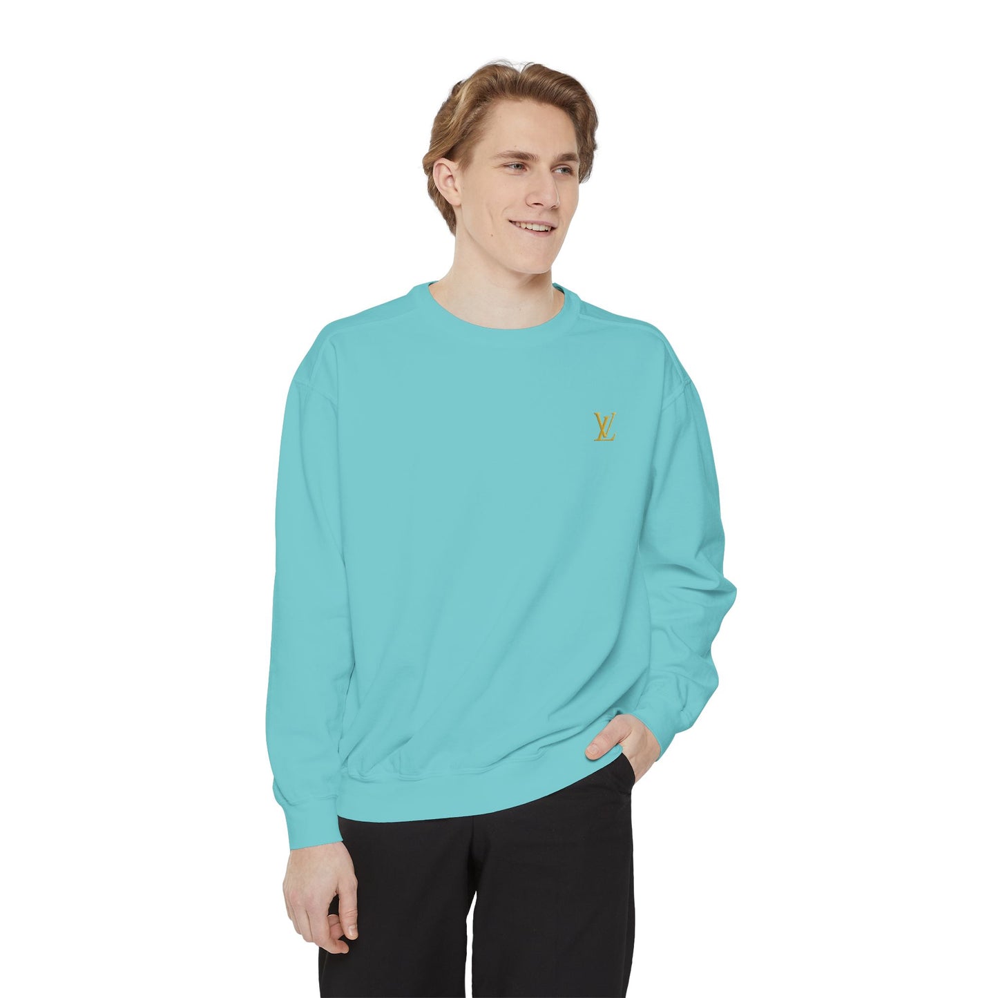 Zyrix LuxeWear – Unisex Garment-Dyed Sweatshirt