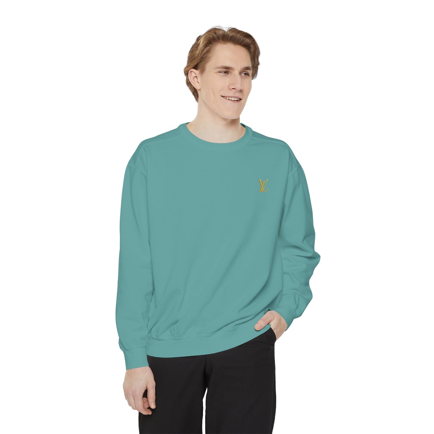 Zyrix LuxeWear – Unisex Garment-Dyed Sweatshirt
